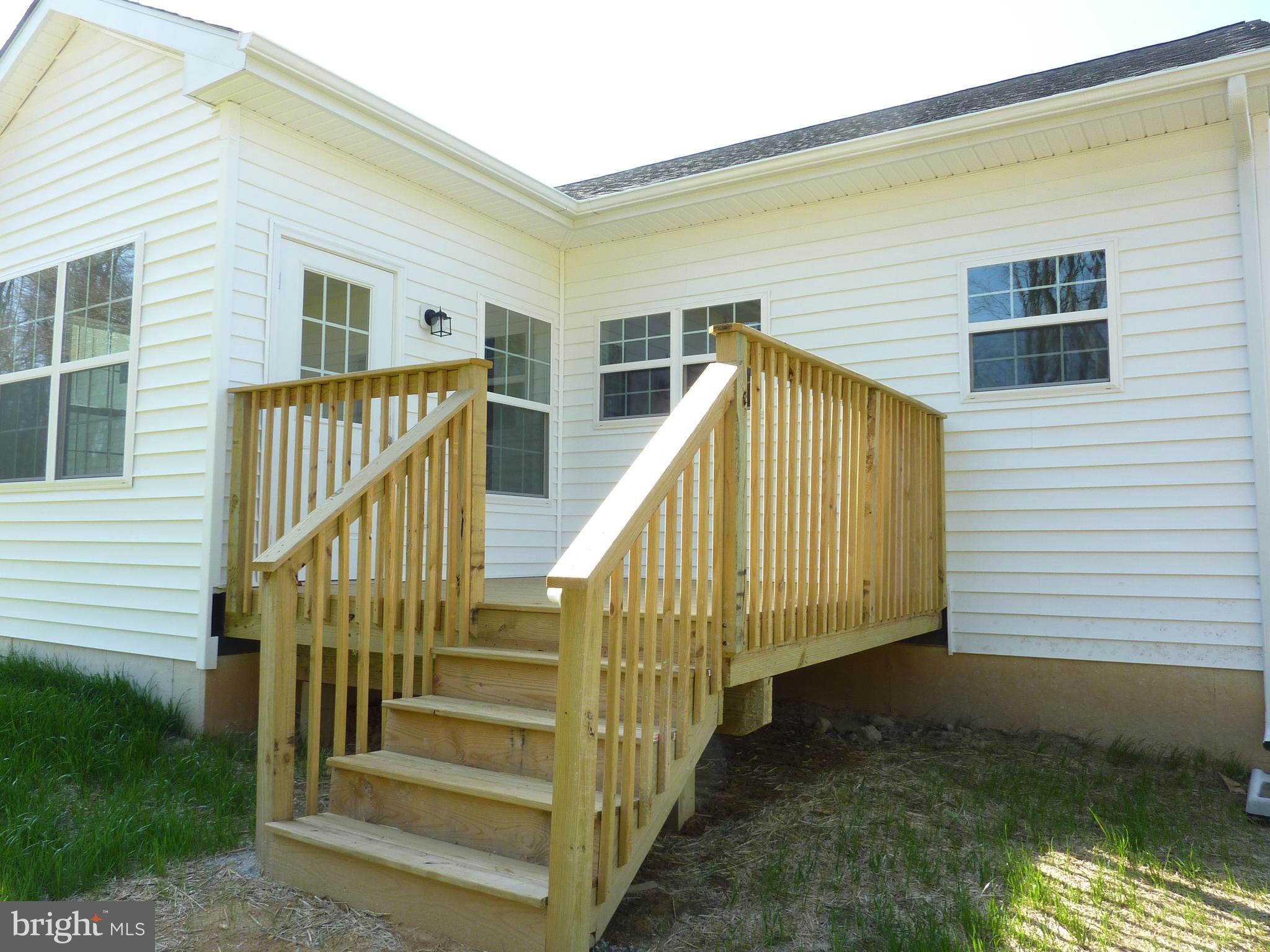 OLD COUNTRY FARMS - Residential