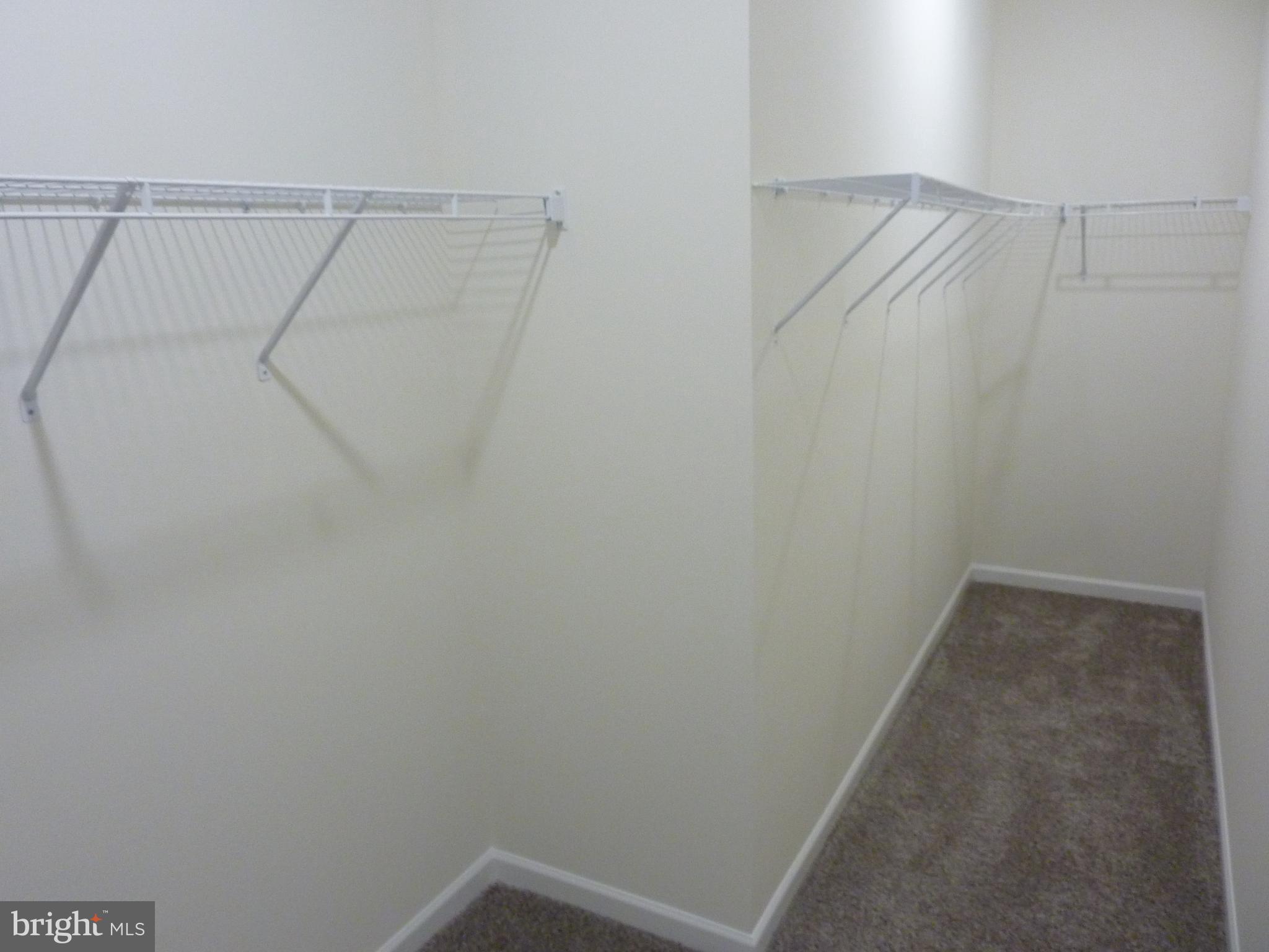 OLD COUNTRY FARMS - Residential