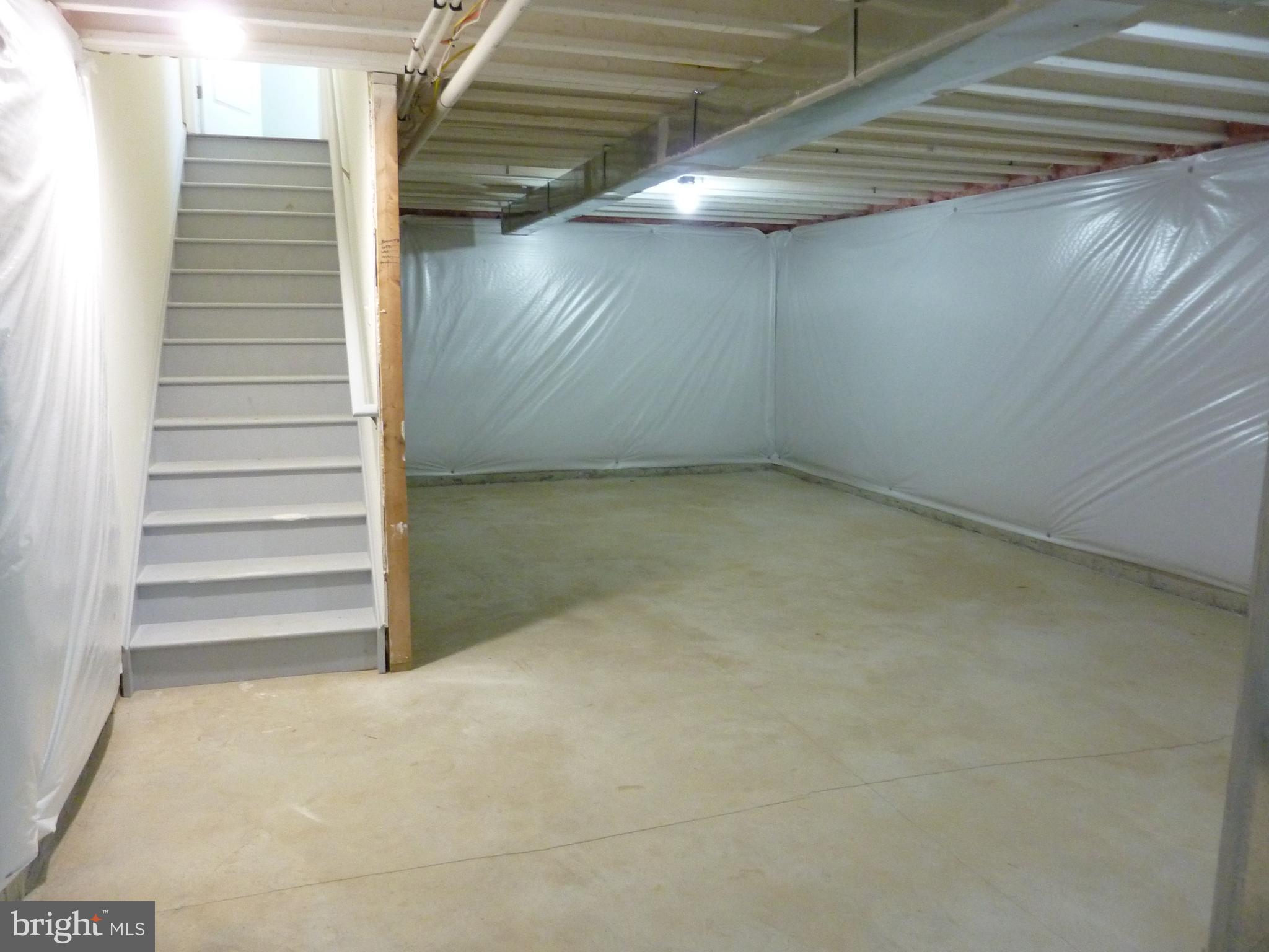 OLD COUNTRY FARMS - Residential