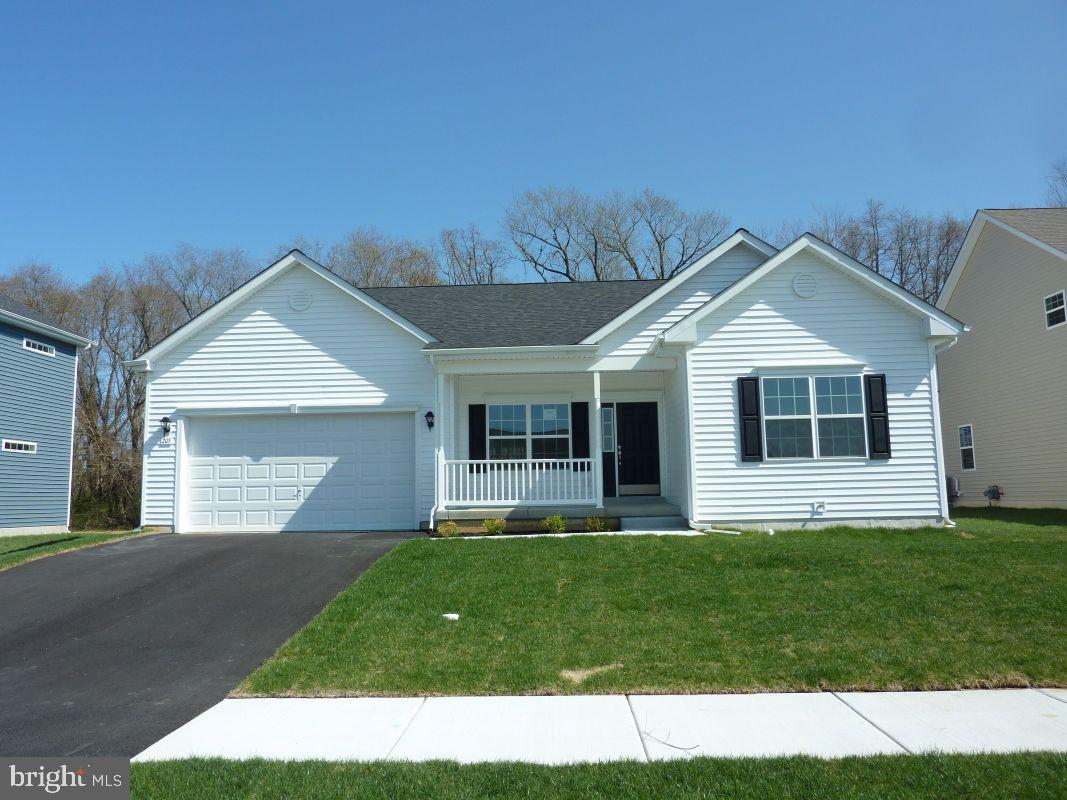 OLD COUNTRY FARMS - Residential