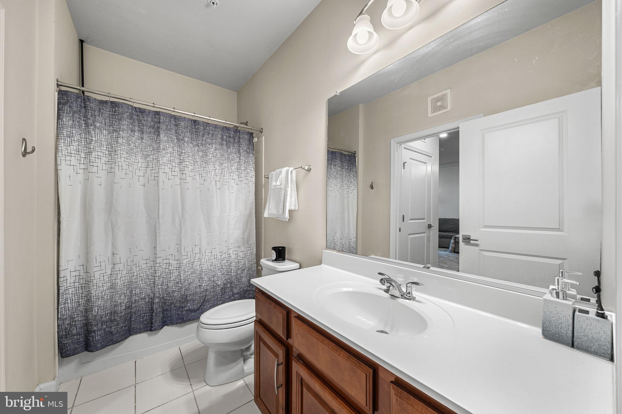 LOUDOUN VALLEY RIDGES - Residential