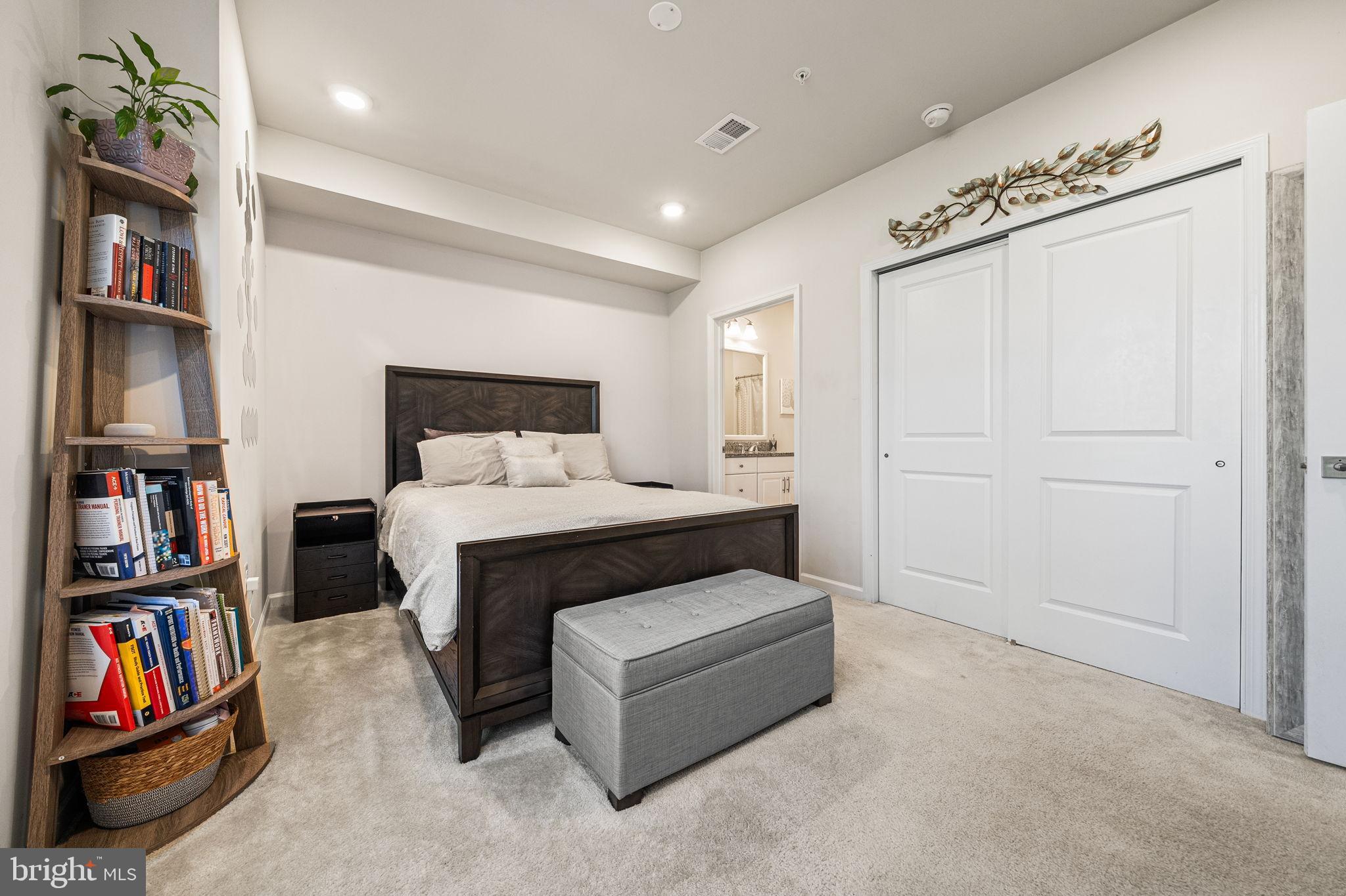 LOUDOUN VALLEY RIDGES - Residential