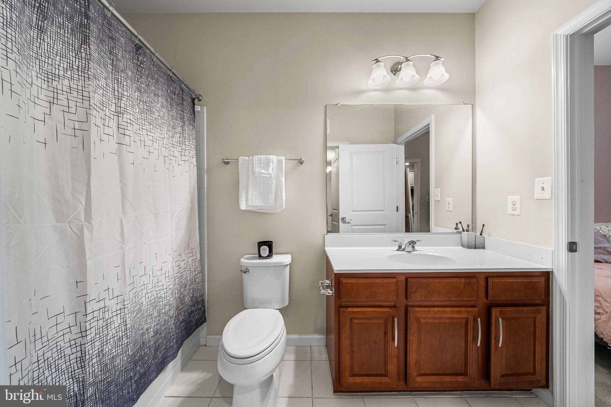 LOUDOUN VALLEY RIDGES - Residential