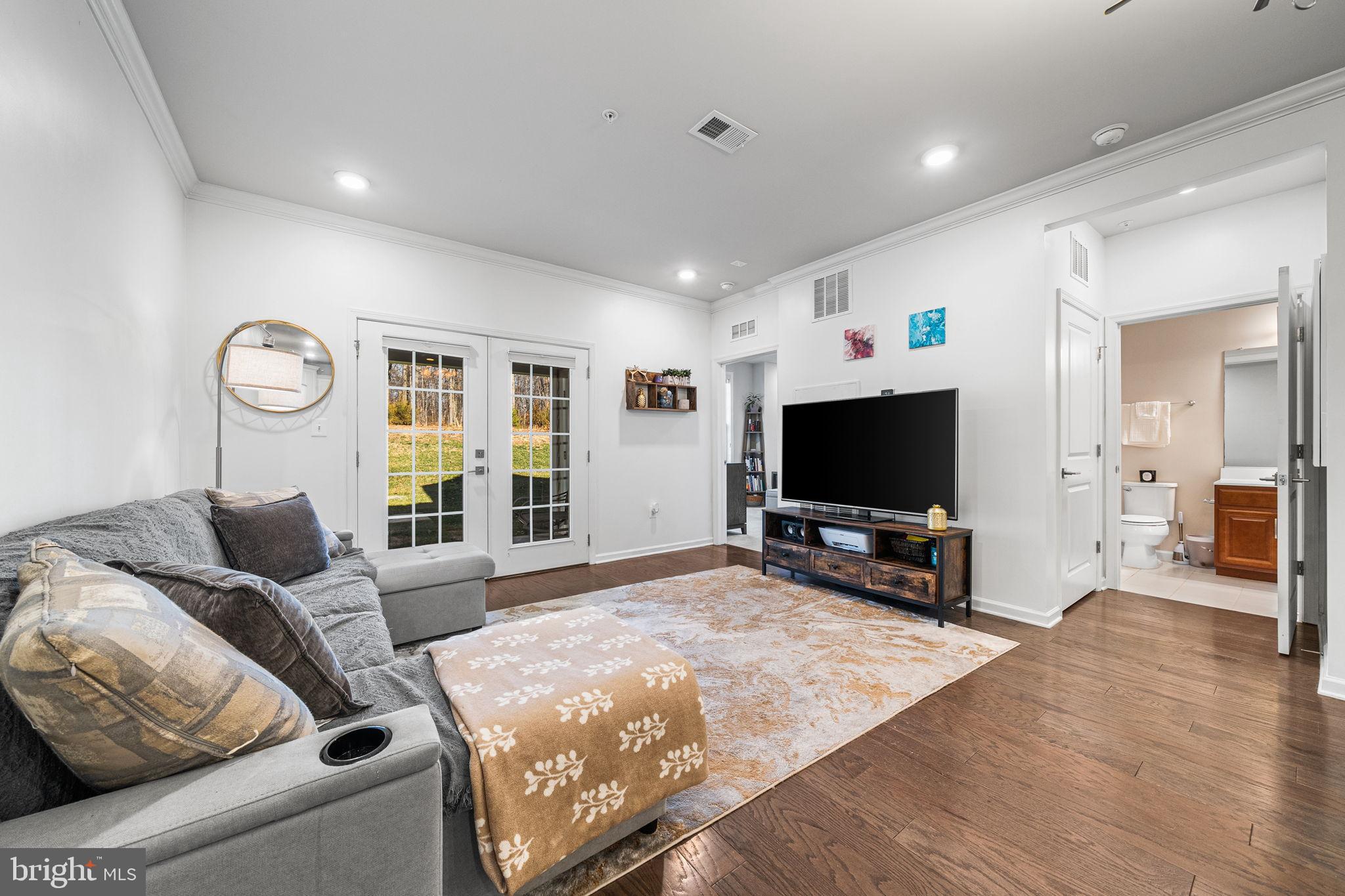 LOUDOUN VALLEY RIDGES - Residential