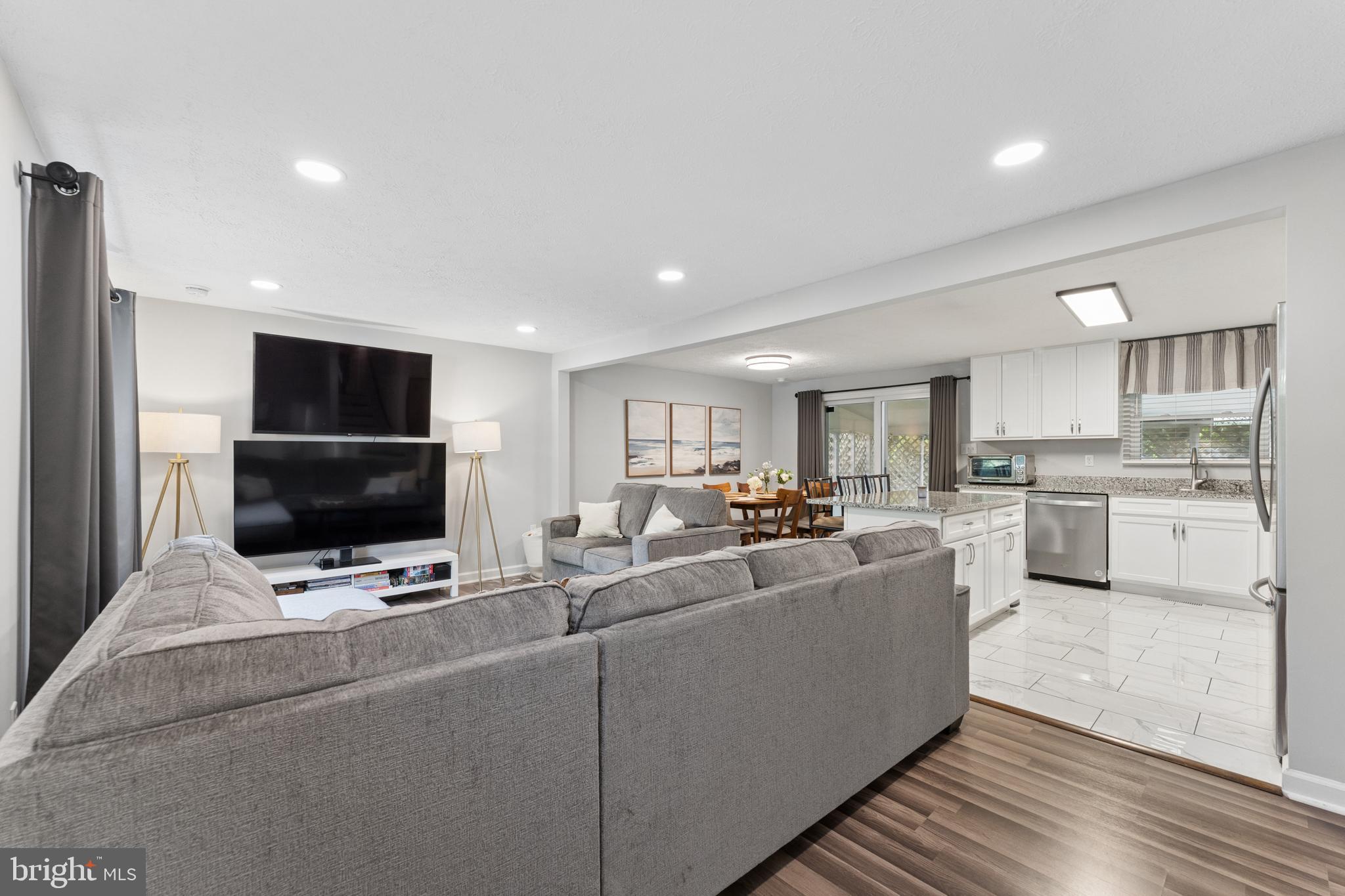 903 CASTLEWOOD DRIVE