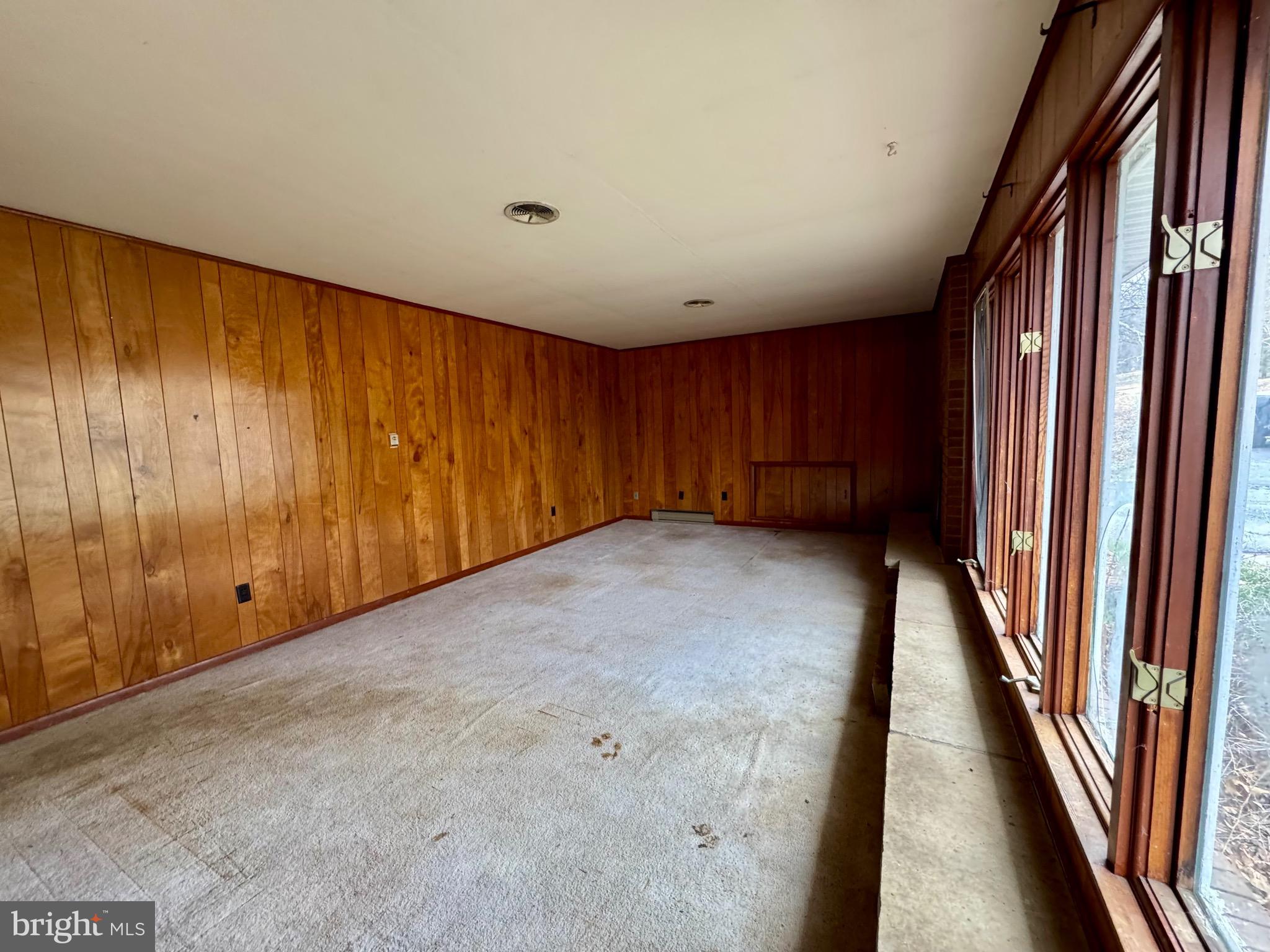 LAKEWOOD HILLS - Residential