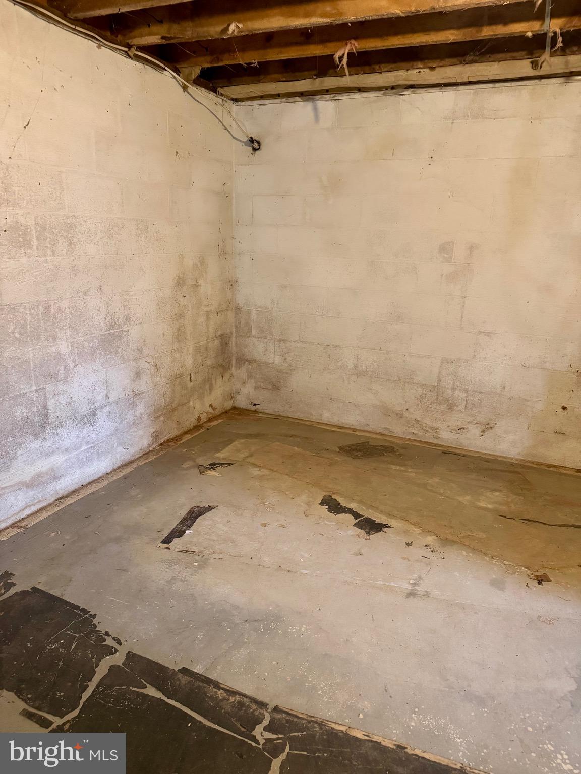 LAKEWOOD HILLS - Residential