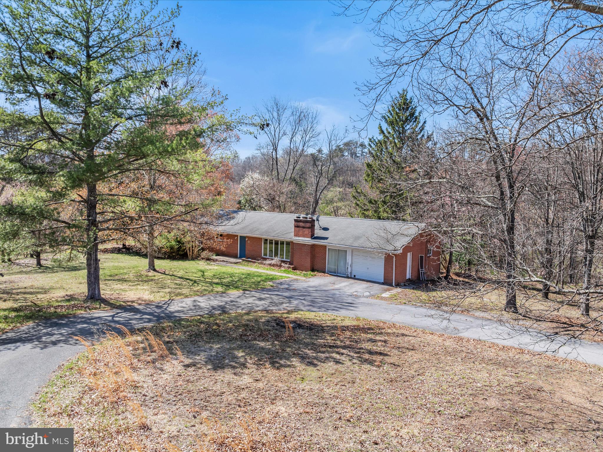 LAKEWOOD HILLS - Residential