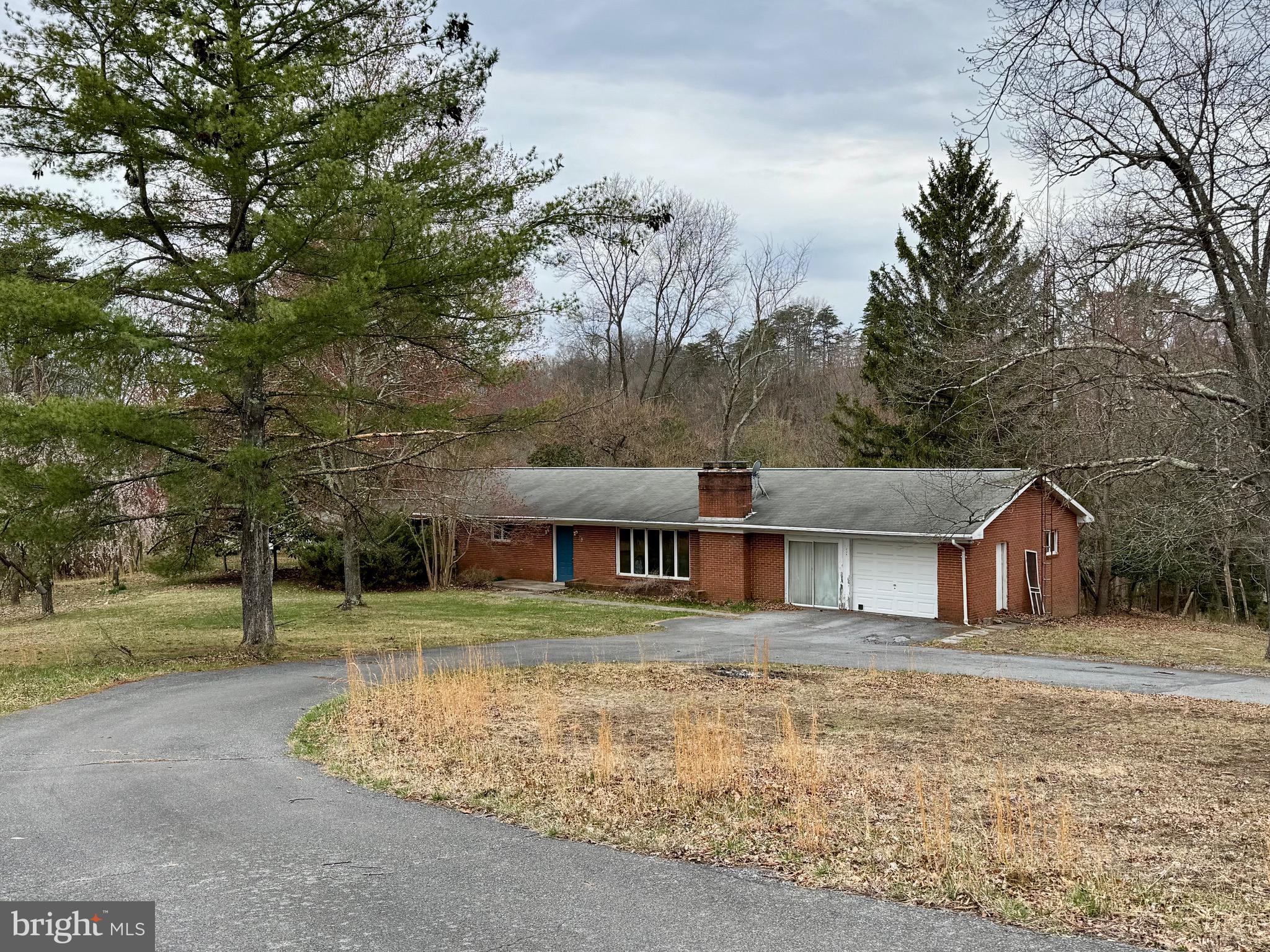 LAKEWOOD HILLS - Residential