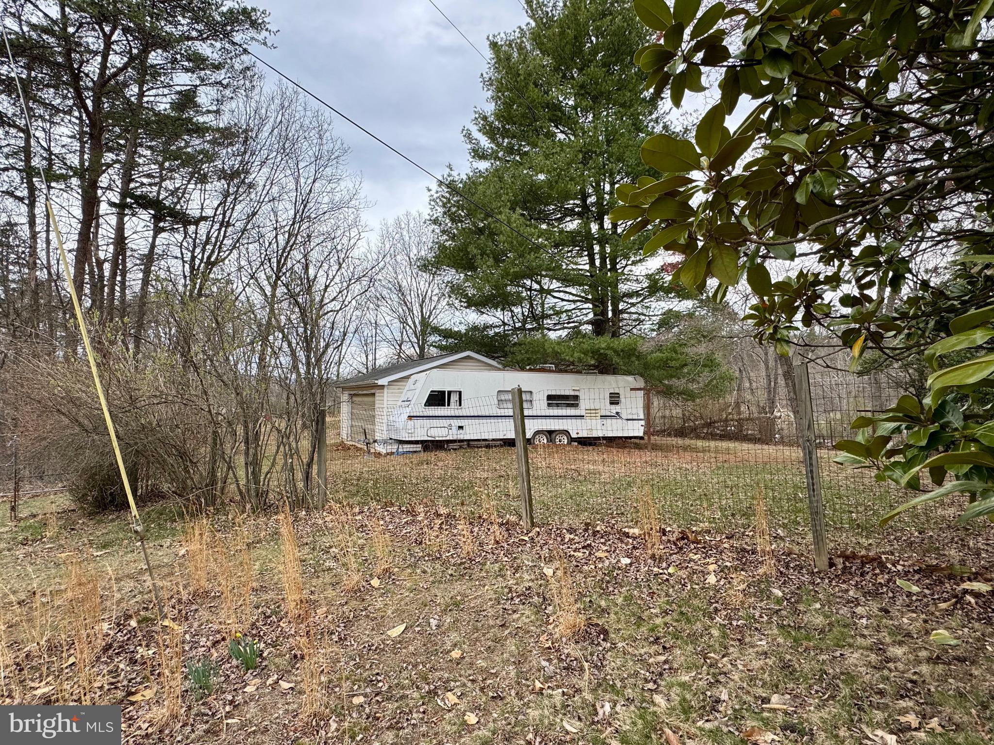 LAKEWOOD HILLS - Residential