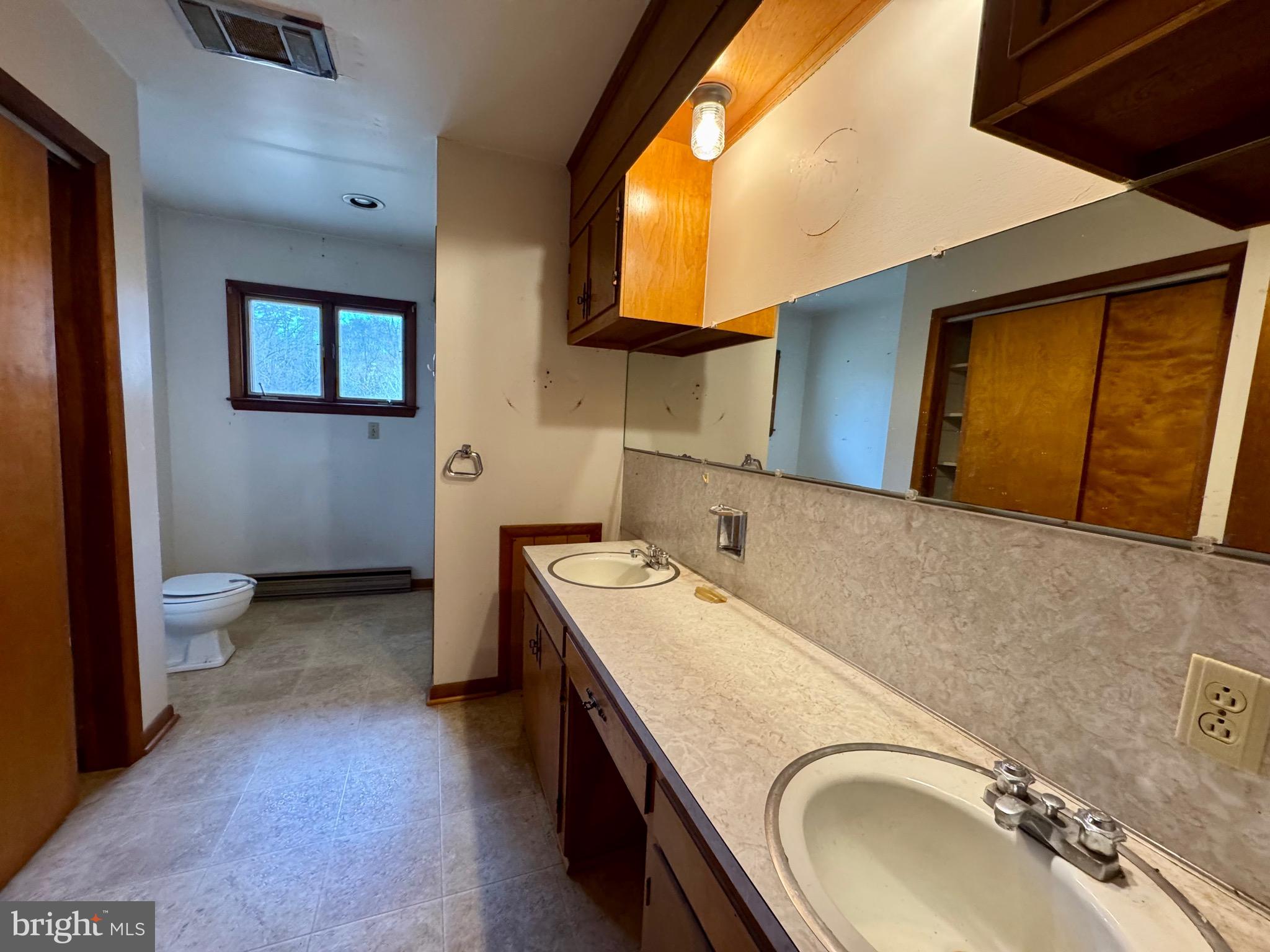 LAKEWOOD HILLS - Residential