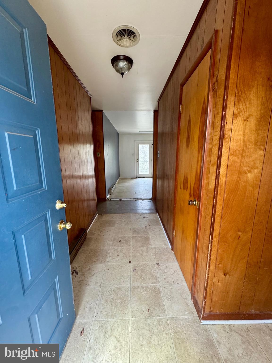 LAKEWOOD HILLS - Residential