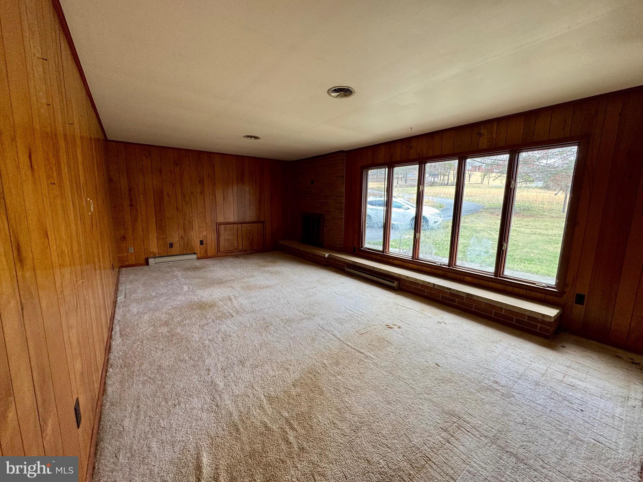 LAKEWOOD HILLS - Residential