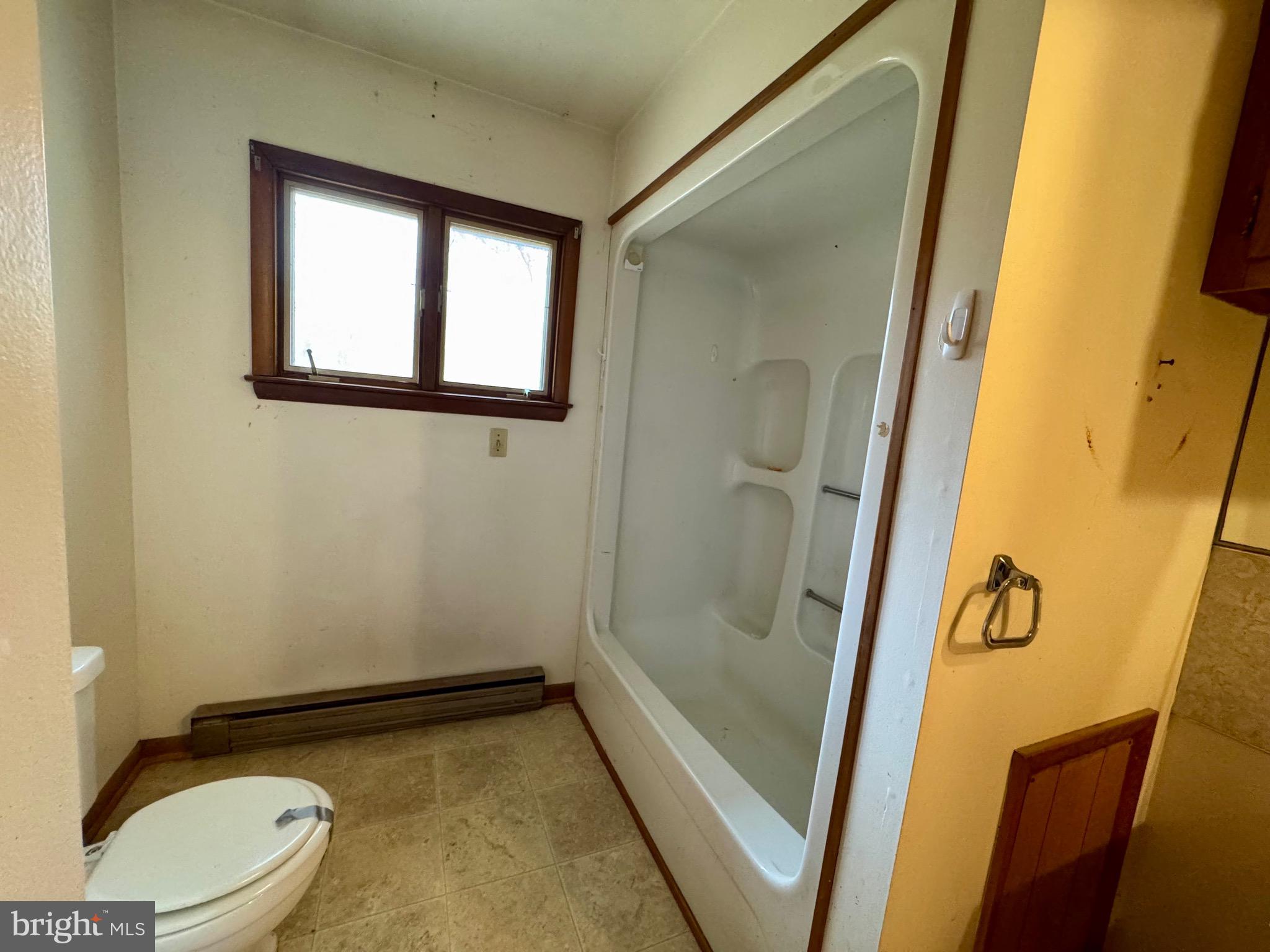 LAKEWOOD HILLS - Residential