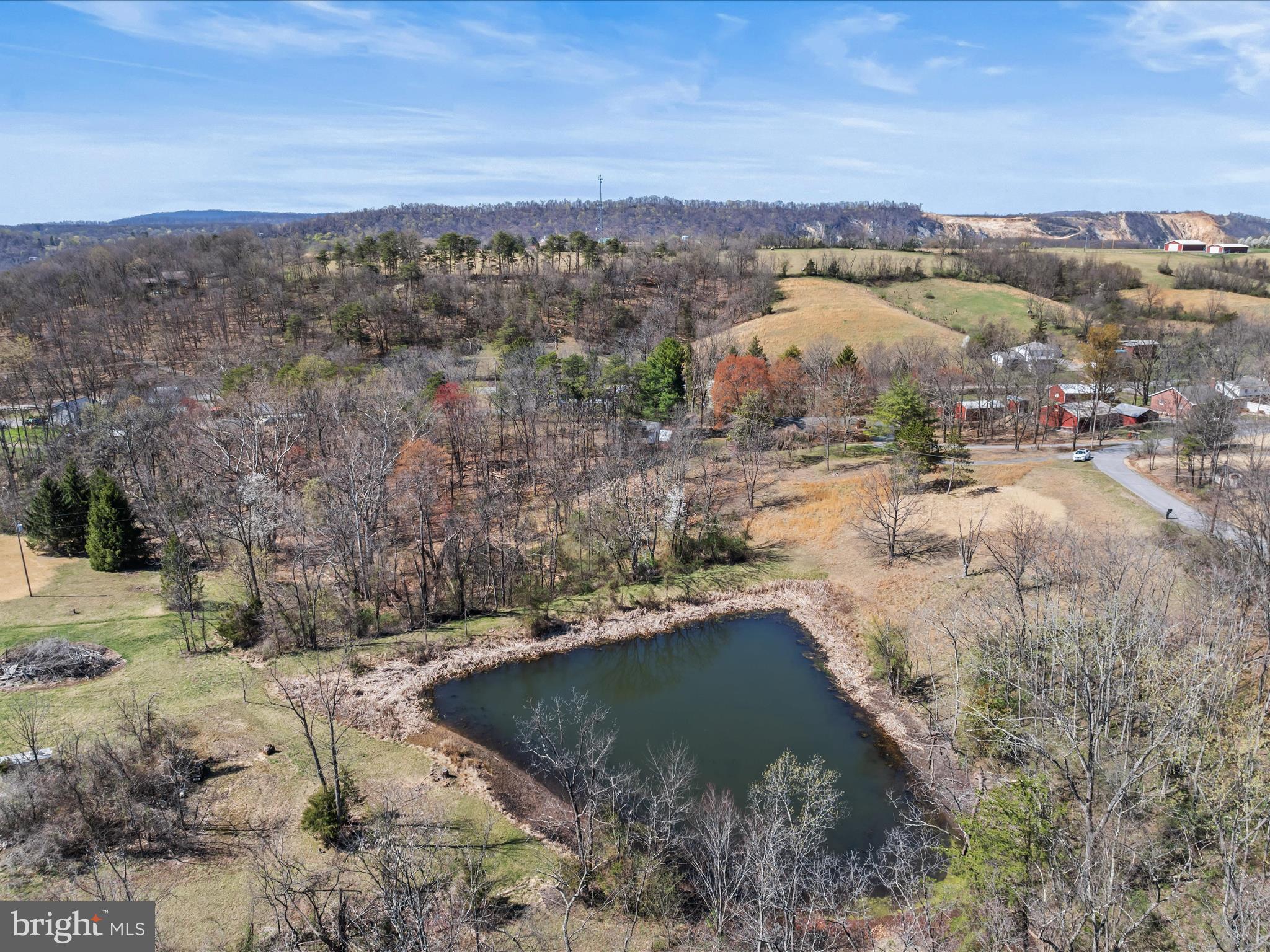 LAKEWOOD HILLS - Residential