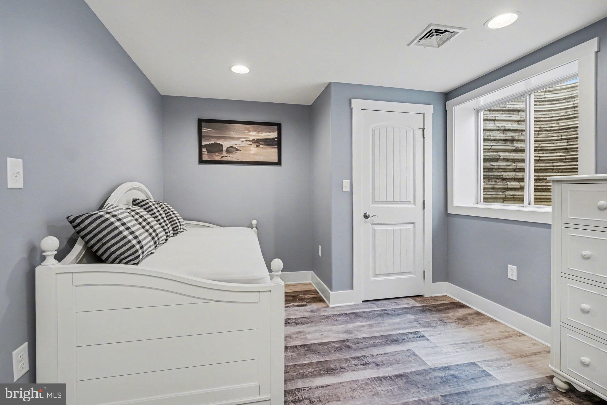 HAWKS LANDING - Residential