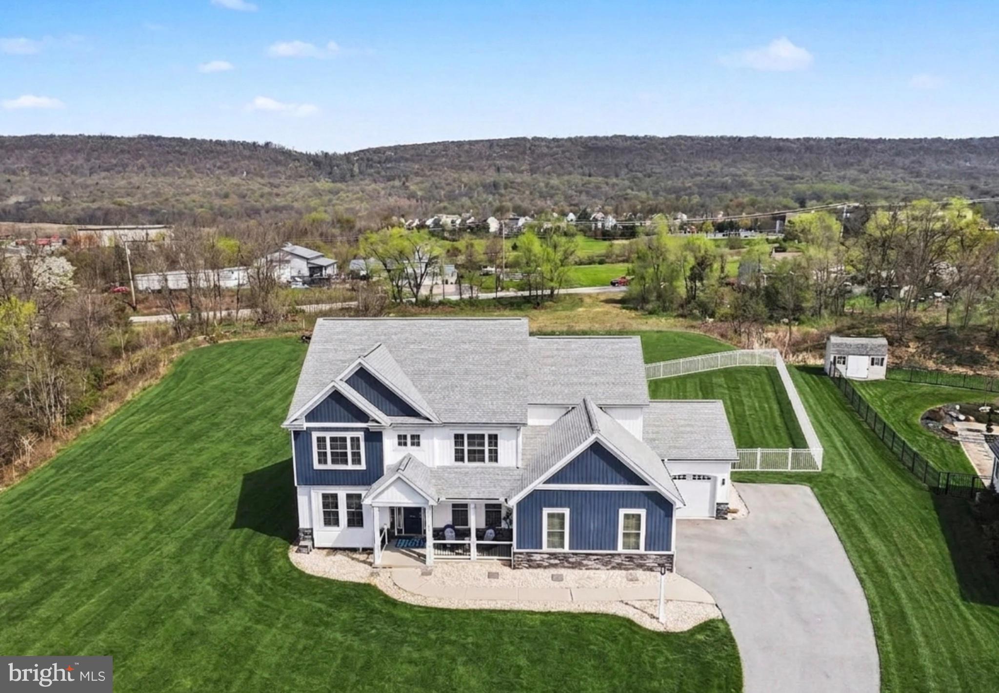 HAWKS LANDING - Residential