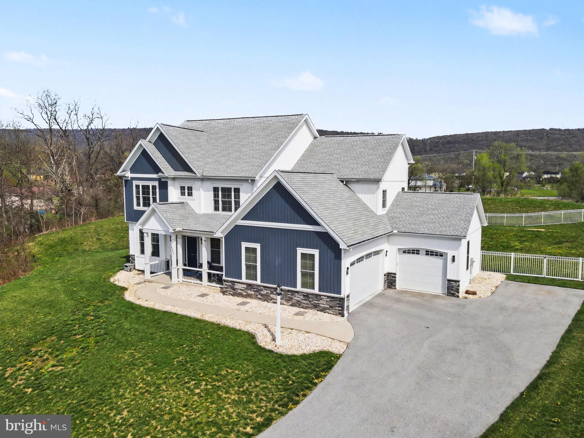 HAWKS LANDING - Residential