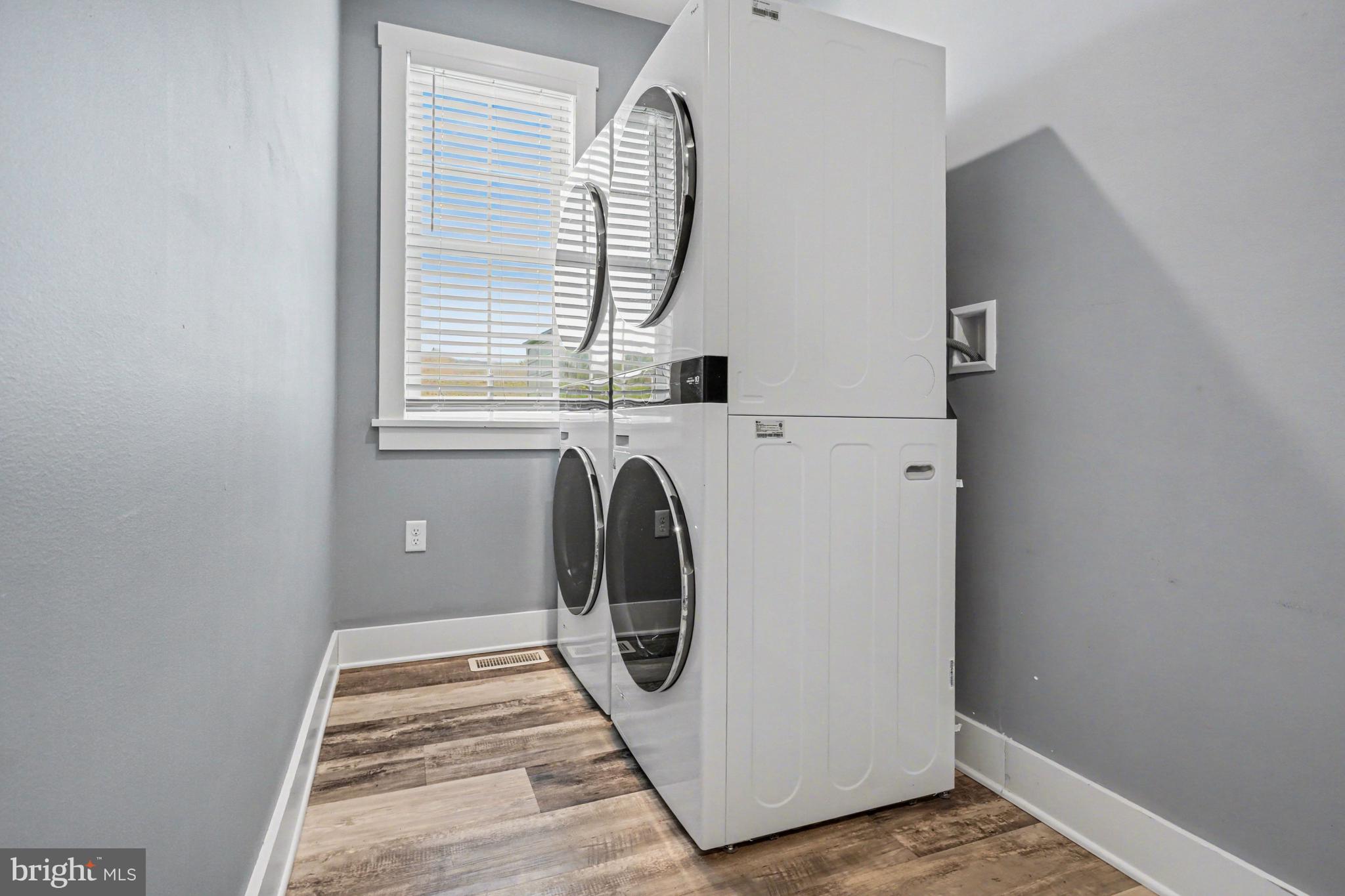 HAWKS LANDING - Residential