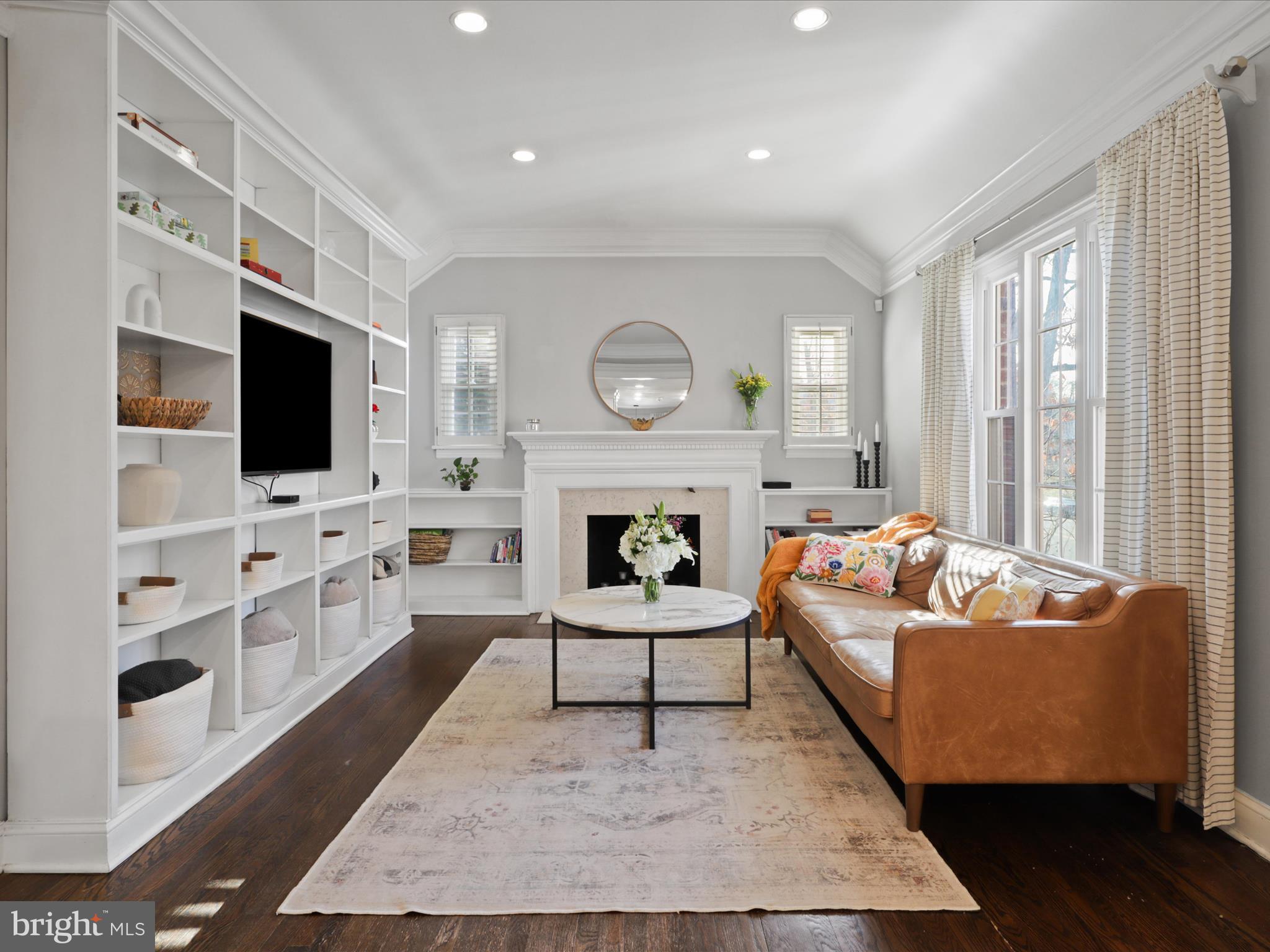 BEVERLY HILLS - Residential