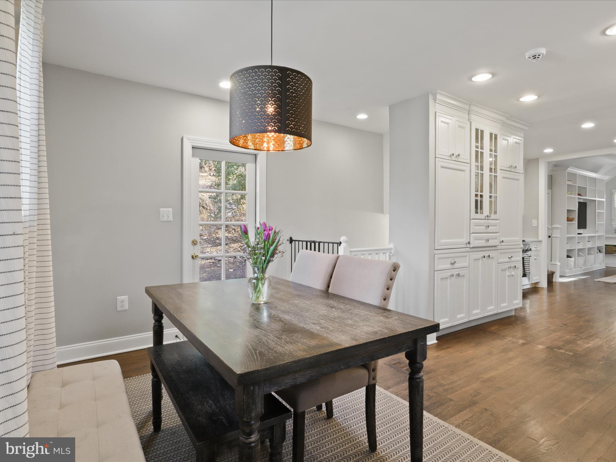 BEVERLY HILLS - Residential