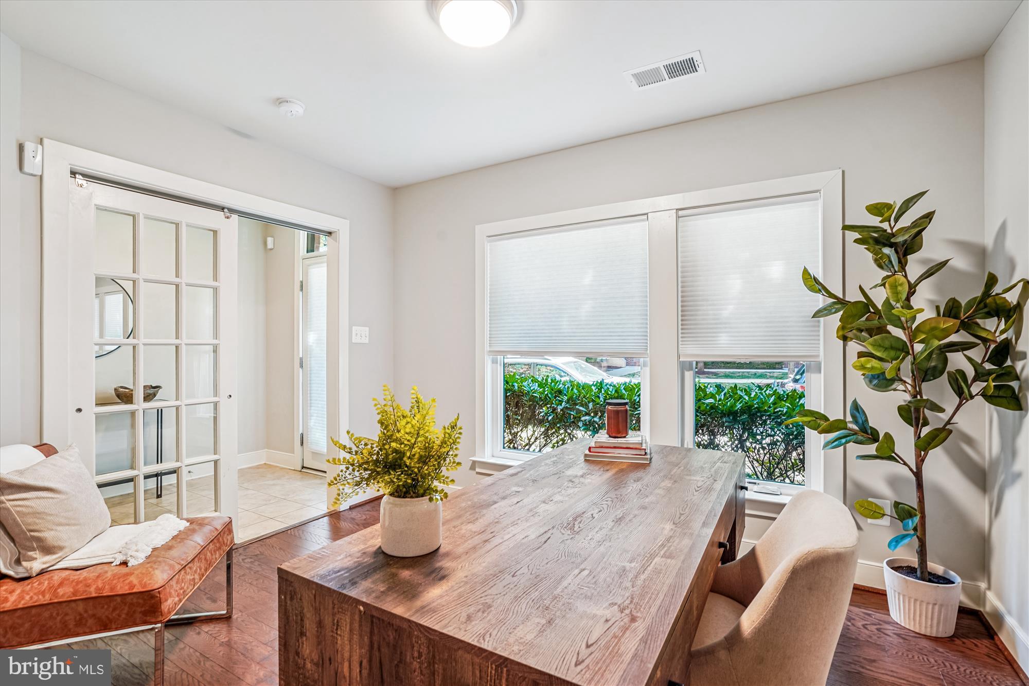 2942 PENNY LANE