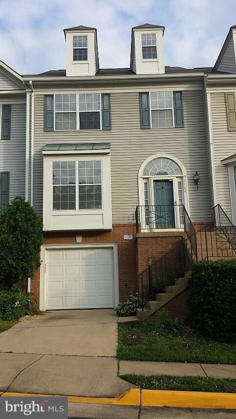 TURNBERRY MEWS - Residential Lease