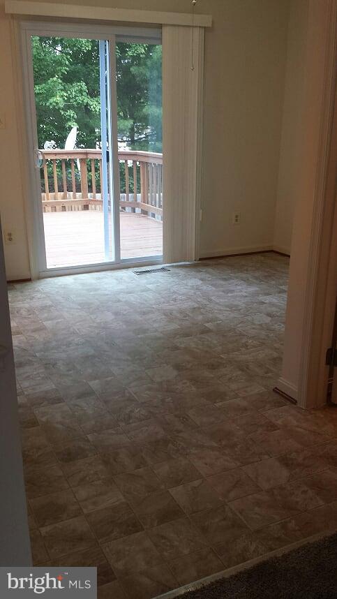 TURNBERRY MEWS - Residential Lease