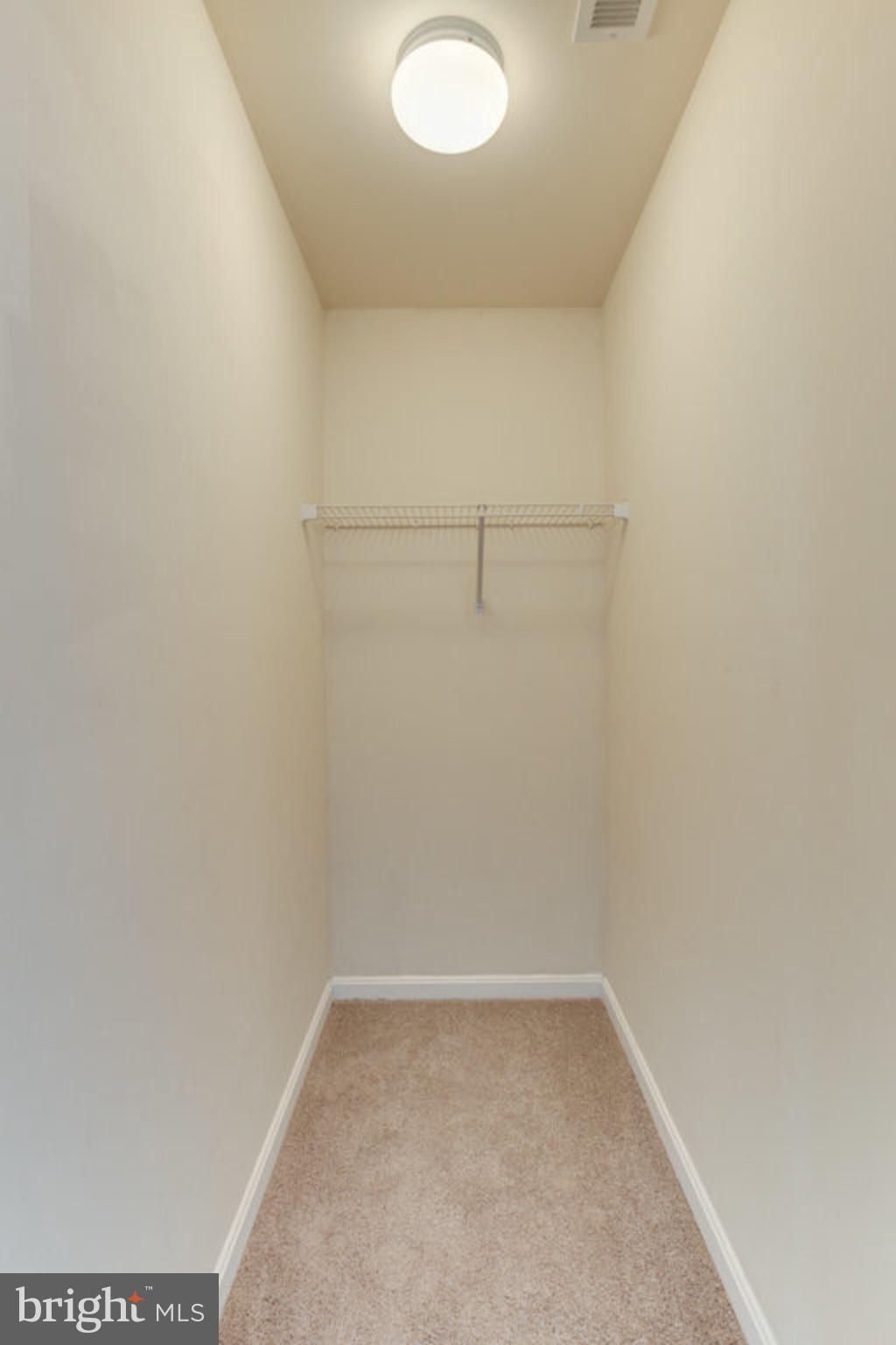 ST CHARLES SUB - SHEFFIELD - Residential Lease