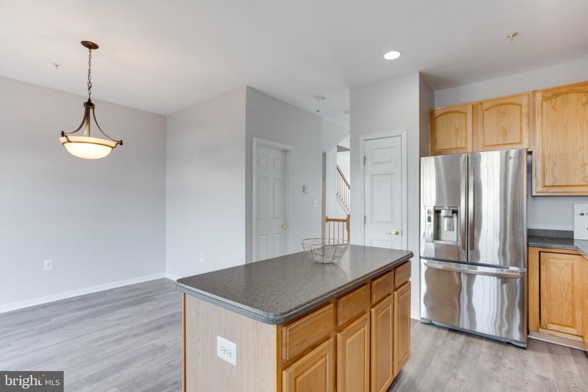 ST CHARLES SUB - SHEFFIELD - Residential Lease