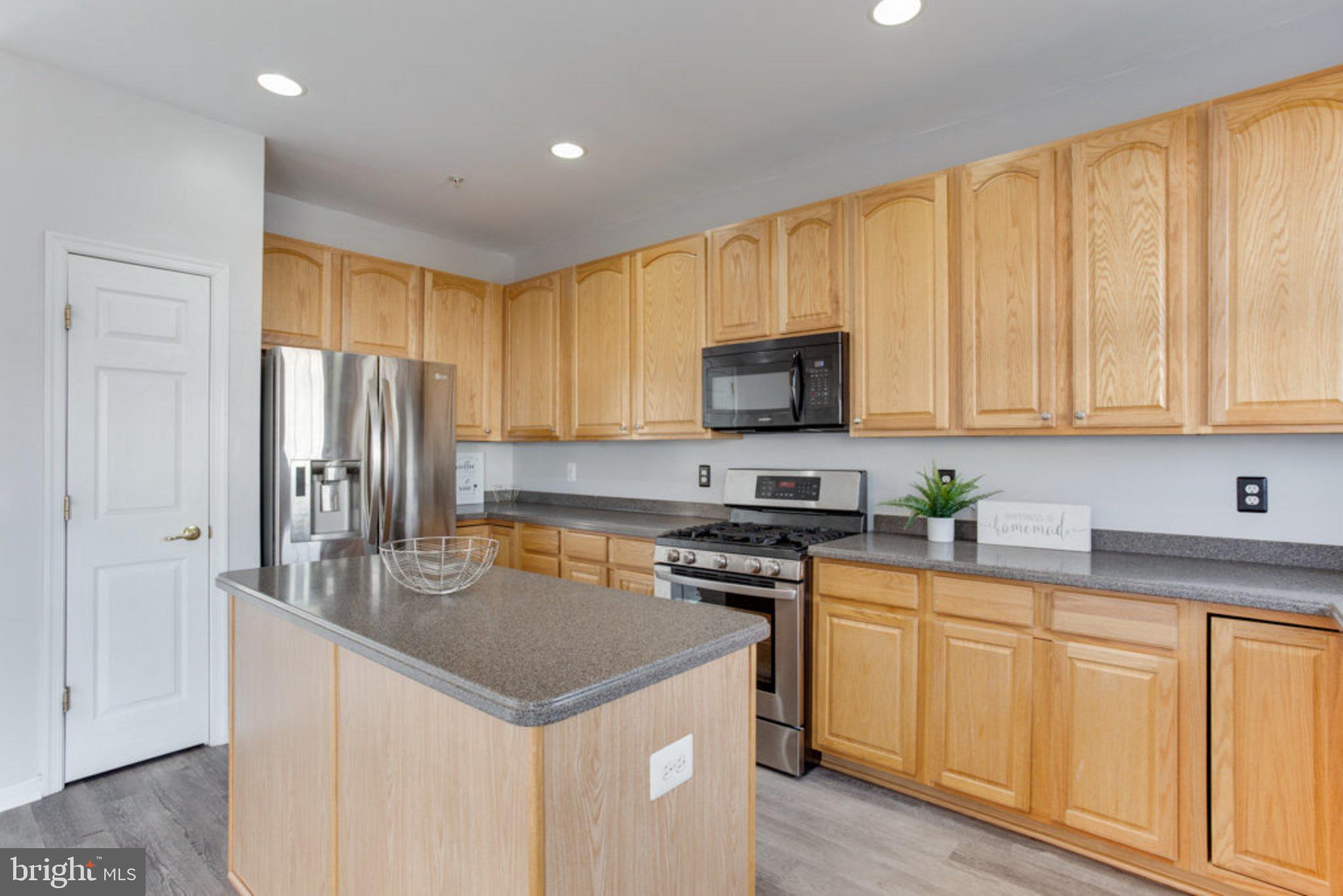 ST CHARLES SUB - SHEFFIELD - Residential Lease