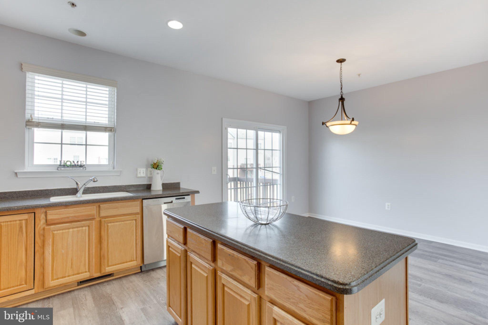 ST CHARLES SUB - SHEFFIELD - Residential Lease