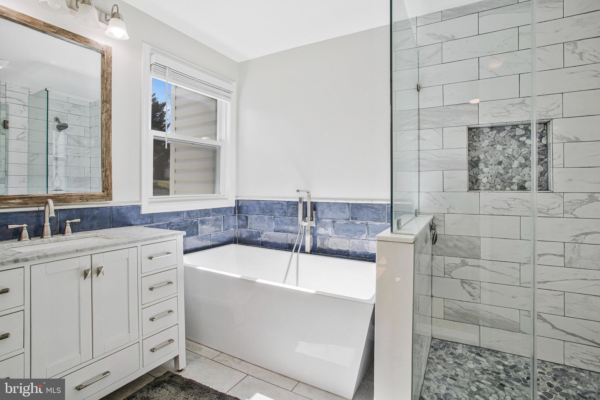 BROOKVILLE KNOLLS - Residential