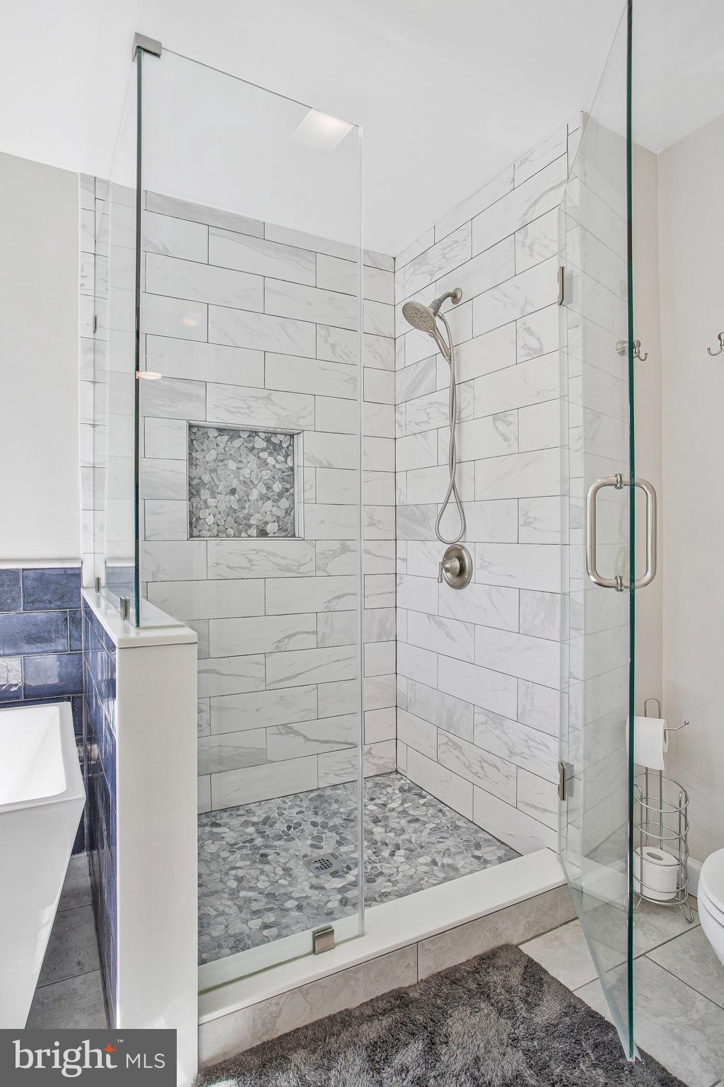 BROOKVILLE KNOLLS - Residential