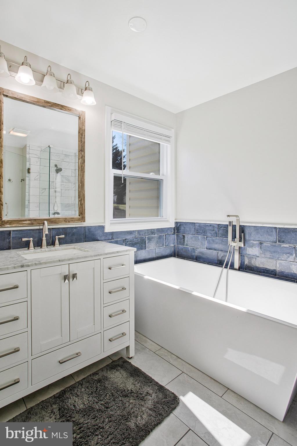 BROOKVILLE KNOLLS - Residential