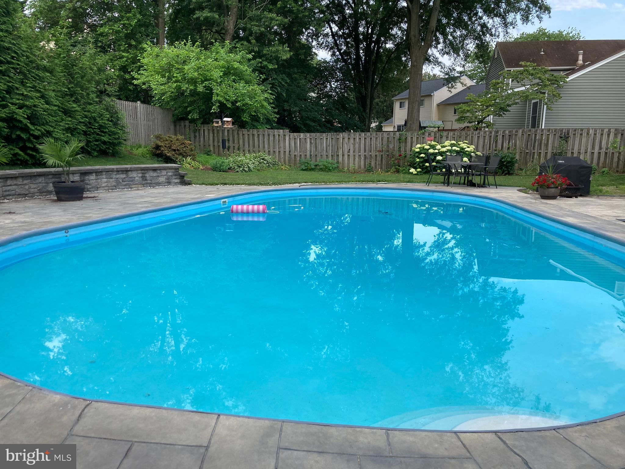 BROOKVILLE KNOLLS - Residential