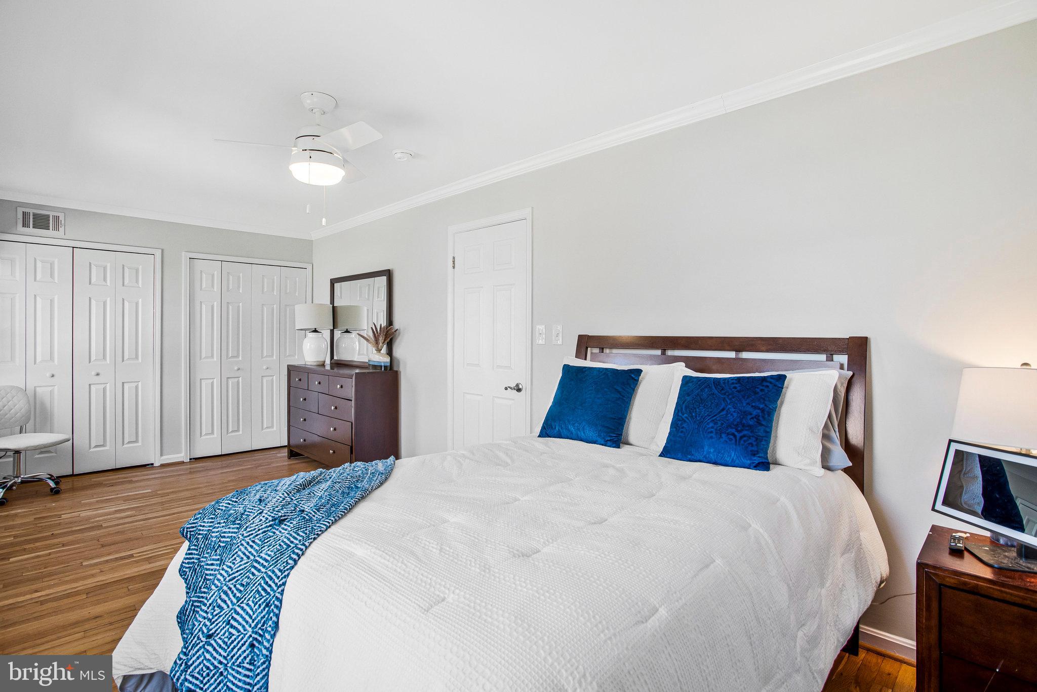 BROOKVILLE KNOLLS - Residential