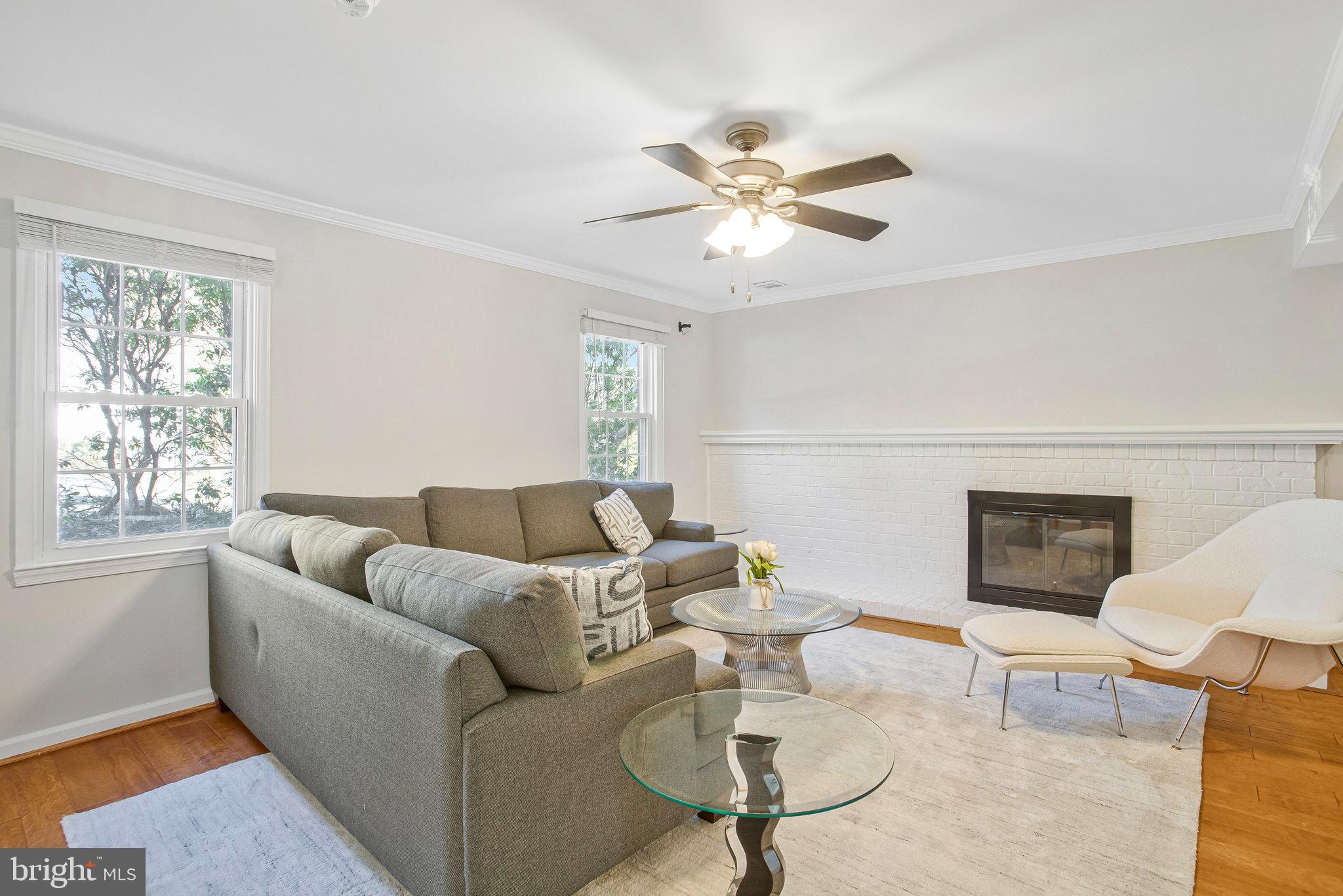 BROOKVILLE KNOLLS - Residential