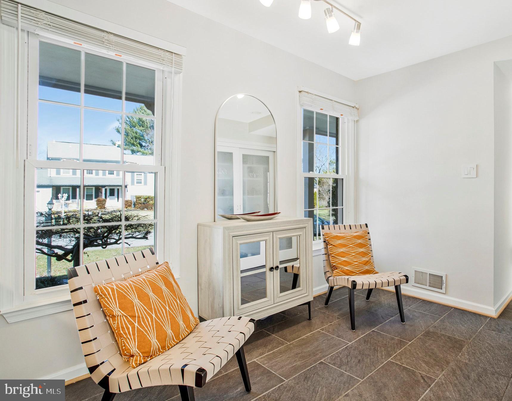 BROOKVILLE KNOLLS - Residential