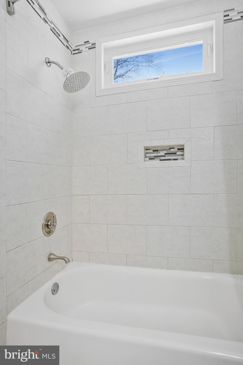 BROOKVILLE KNOLLS - Residential