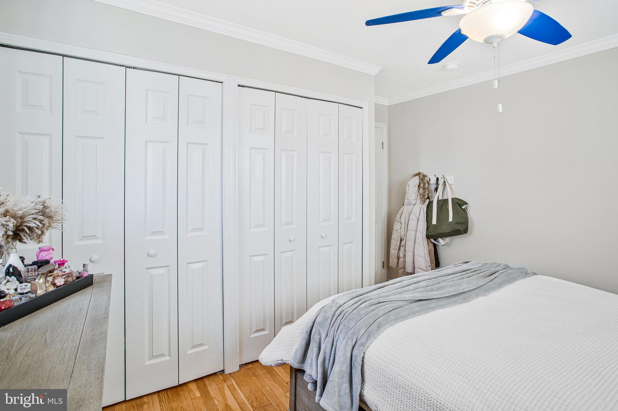 BROOKVILLE KNOLLS - Residential