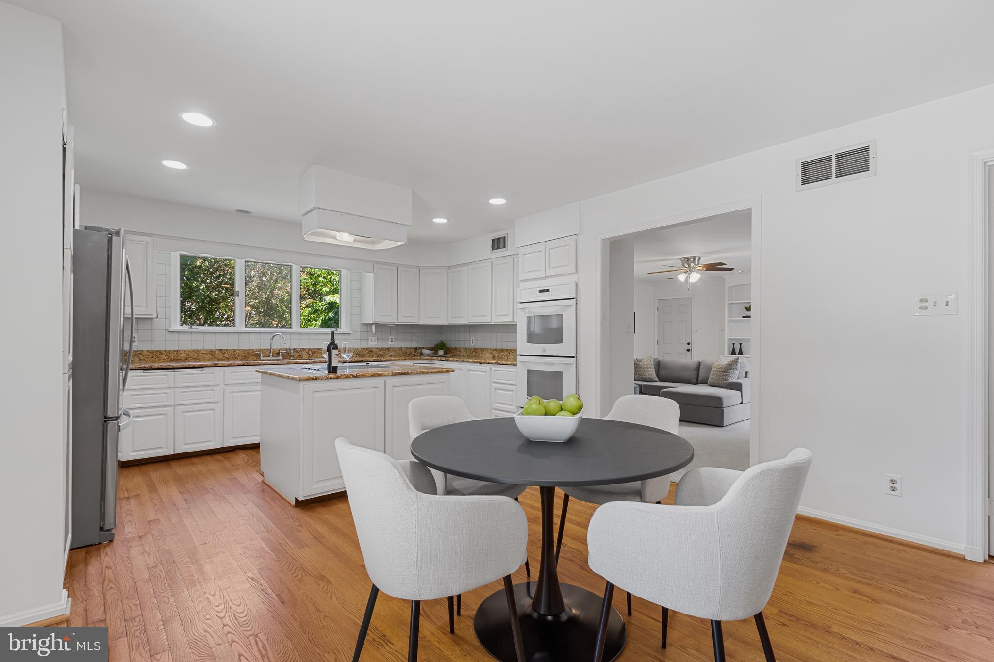 RIVERWOOD - Residential