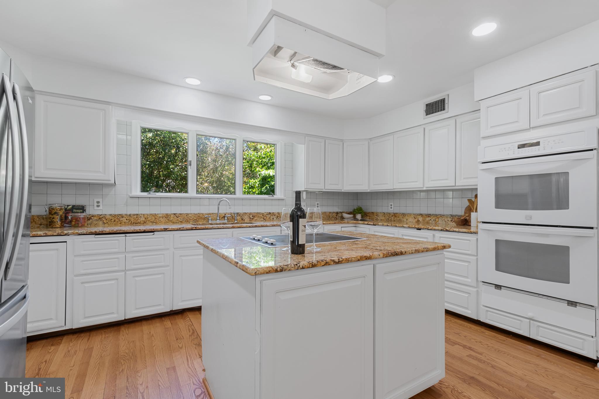 RIVERWOOD - Residential