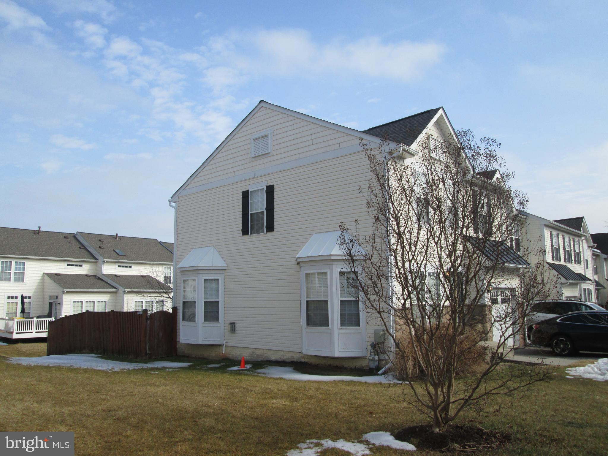 1726 SUNNINGDALE LANE