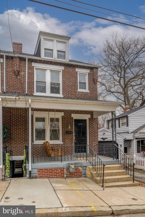 Townhouse For Sale - 679 Poplar Street<br/> Lancaster County, LANCASTER, PA 17603