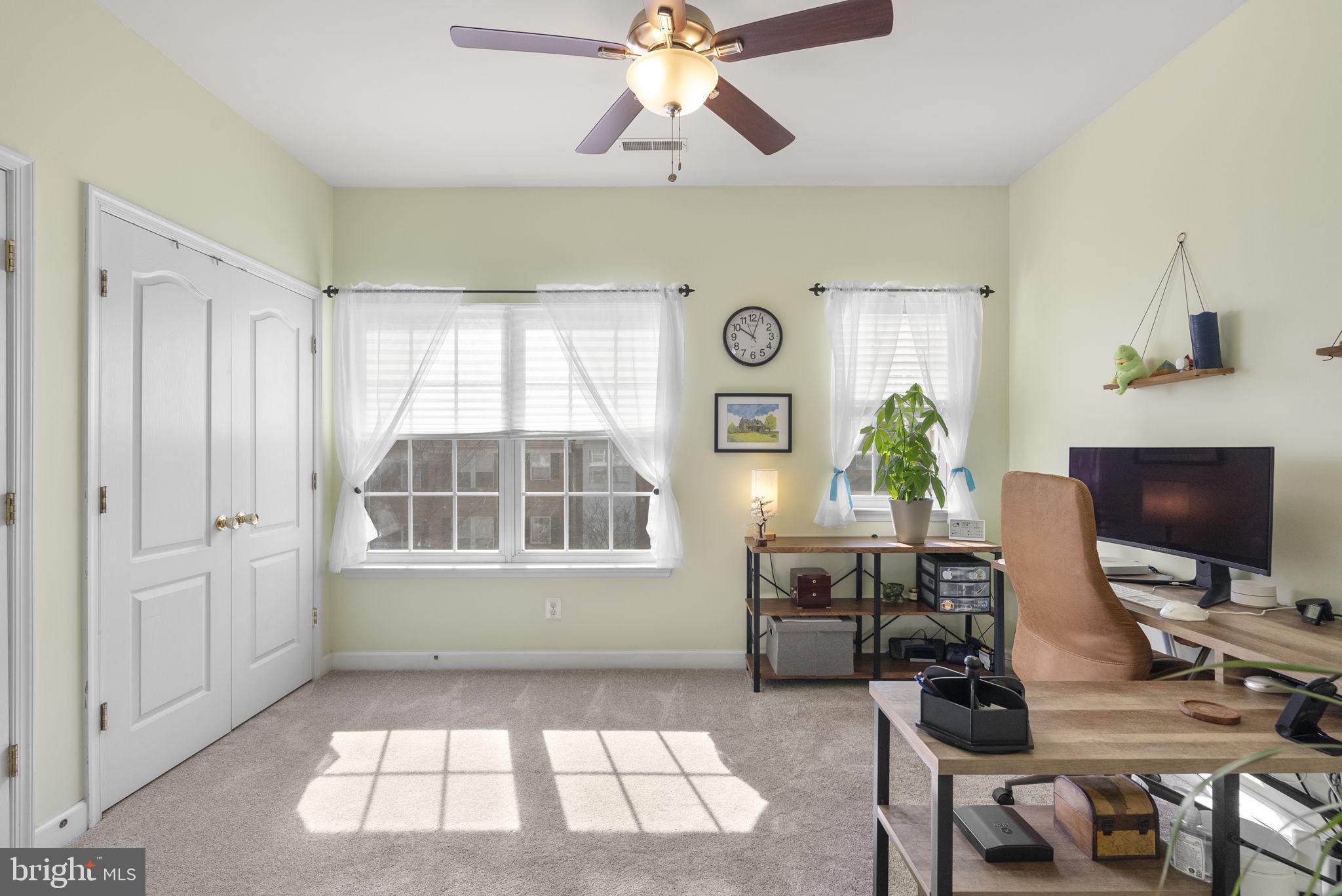 RUSSETT - Residential