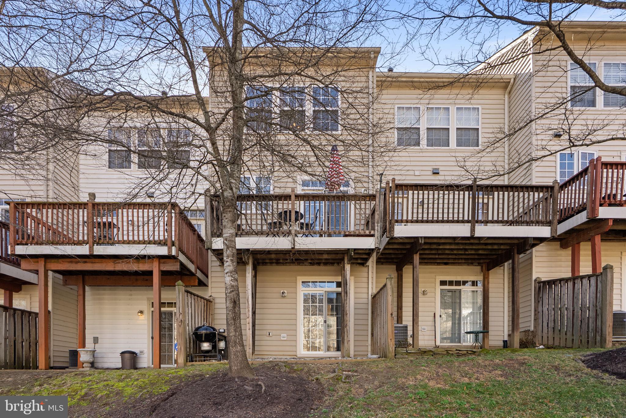 RUSSETT - Residential