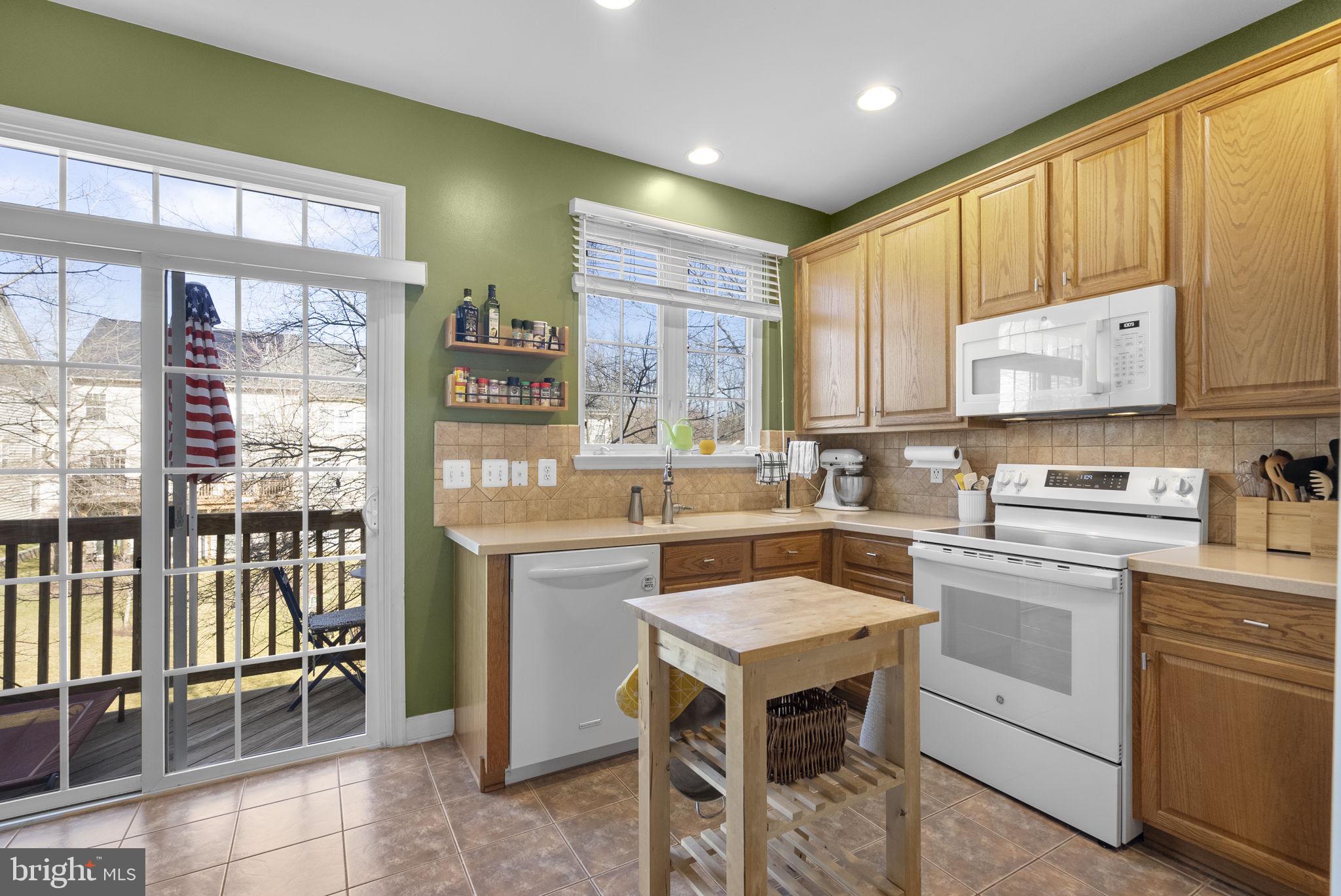 RUSSETT - Residential