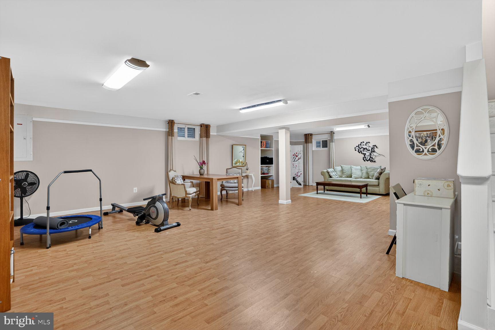 CROSSPOINTE - Residential