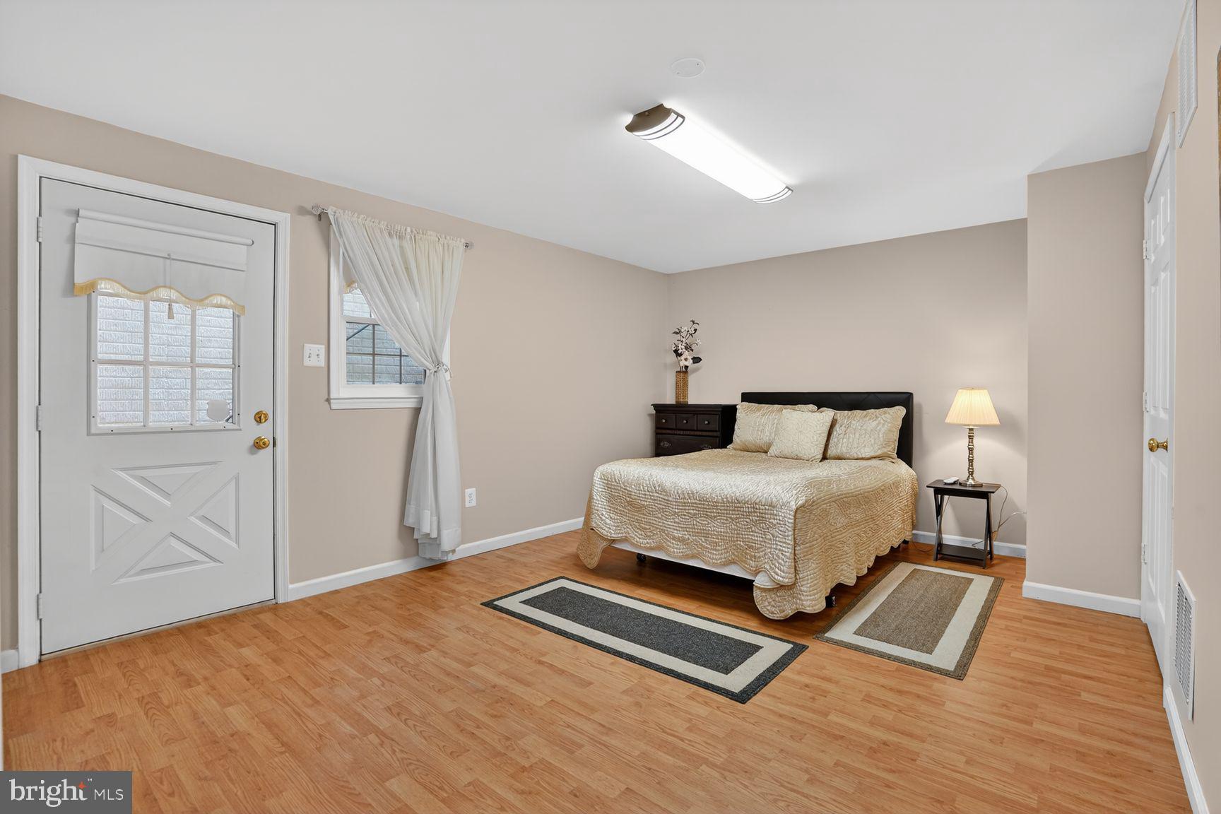 CROSSPOINTE - Residential